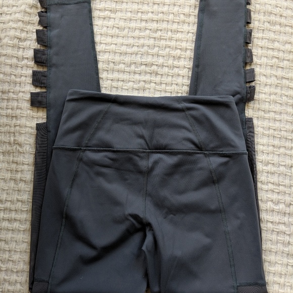 Victoria Secret Sport Leggings - Picture 4 of 4